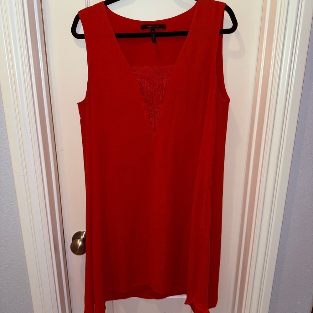Elegant Red BCBGMAXAZRIA Sleeveless dress